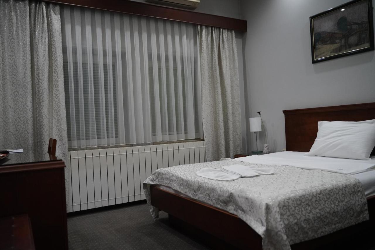 Hotel Tadz Novi Pazar Exteriér fotografie